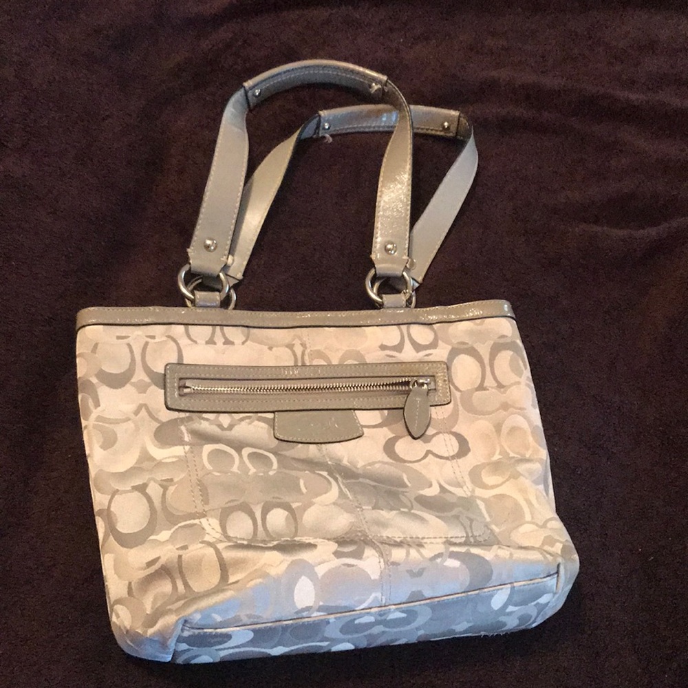 Hand bag
